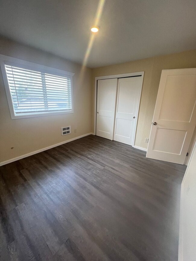 Photo - 1860 Myrtle St Unit #3