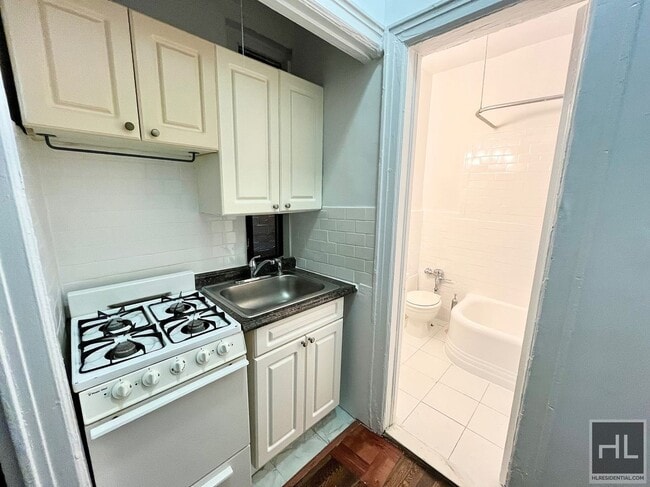 Photo - EAST 58 STREET Unit A3