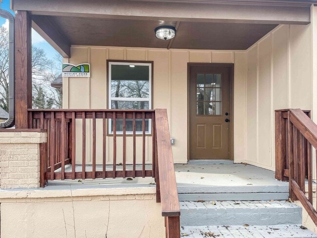 Photo - 167 Racine St SW