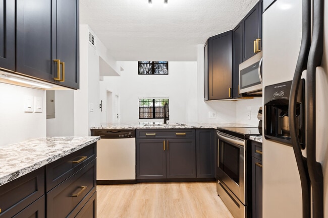 Photo - 243 City View Dr