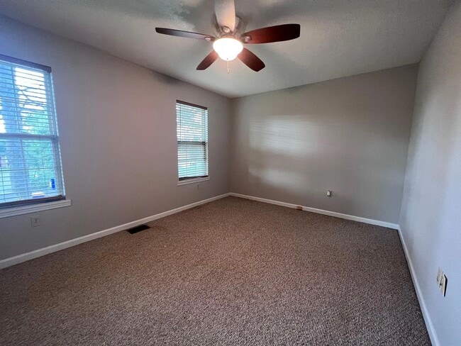 122 Westwood Cir