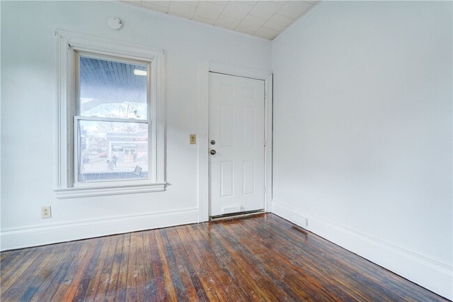 Photo - 459 Parsells Ave