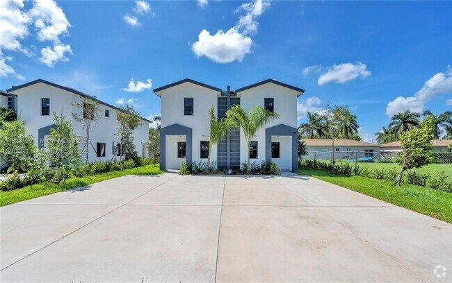 Building Photo - 1233 NW 9th Ave Unit 1233 Rental