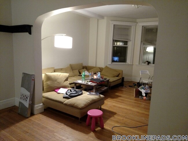 Photo - 16 Euston St Unit 1