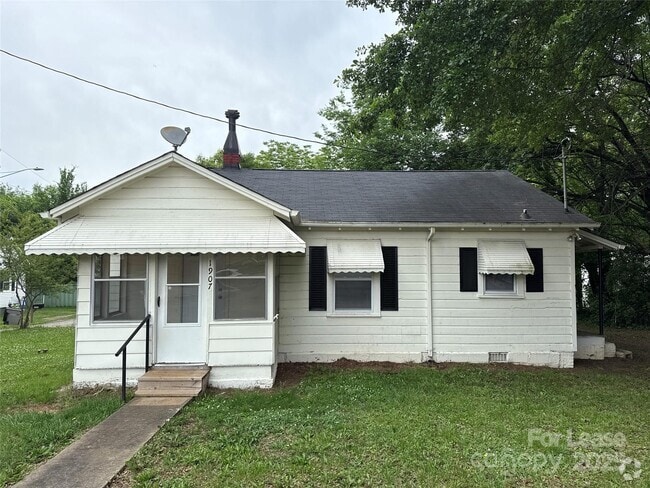 Building Photo - 1907 E Elm St Rental