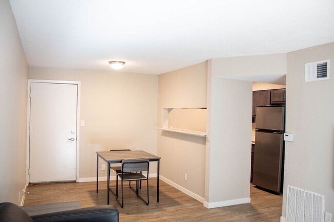 804 W Illinois
