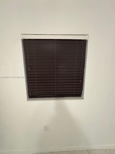 Photo - 541 E 16th St Unit B