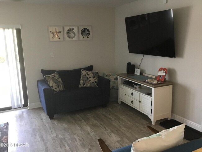 1571 S Atlantic Ave Unit 212