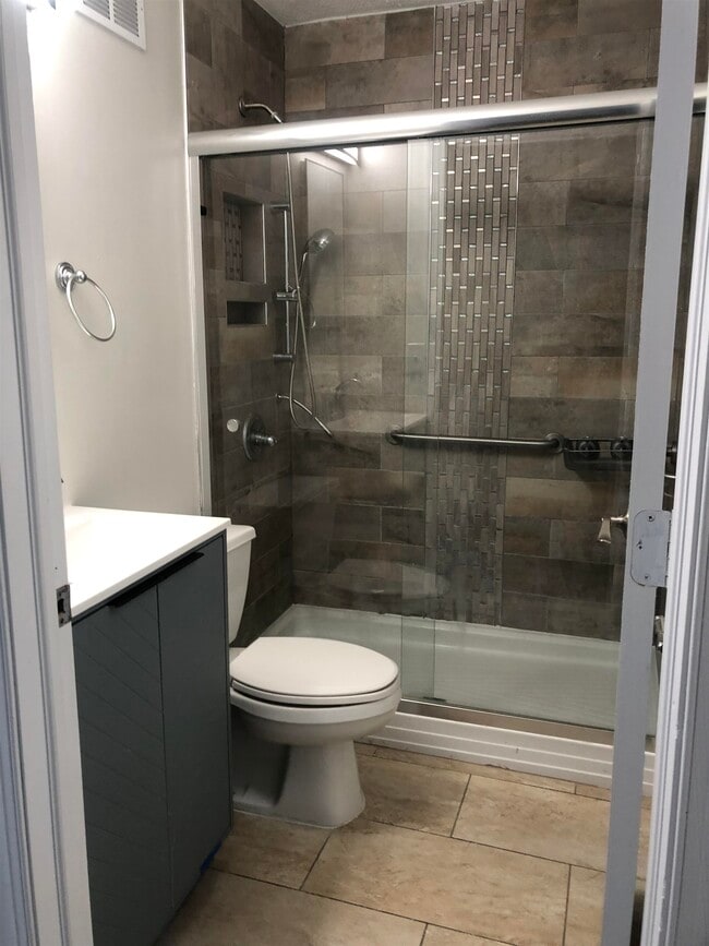 Photo - 5701 BOULEVARD Unit 20G