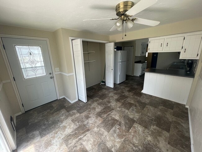 Photo - 2 Bed 1 Bath Single Family Home