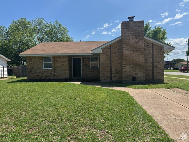 Building Photo - 2961 Moffett Ave Rental