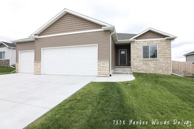 Building Photo - Beautiful Rental Home