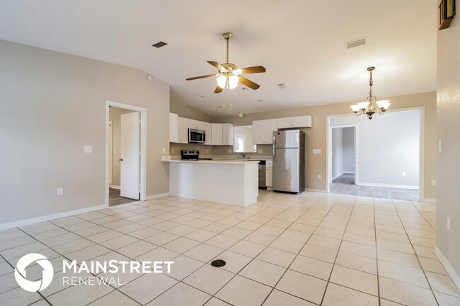 Photo - 136 E Grace St