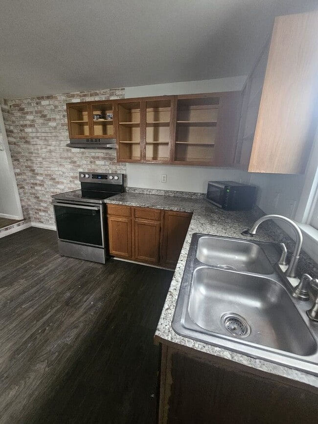 Photo - 219 N Lawrence St