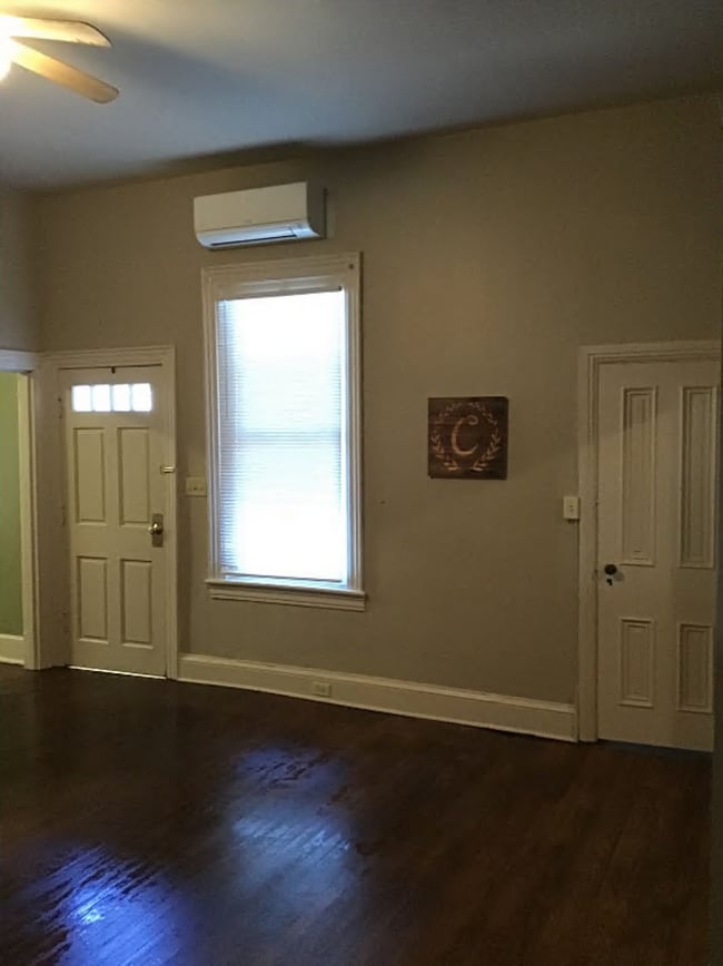 Photo - 134 E Queen St Unit 134 E Queen