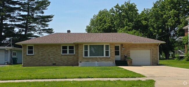 Building Photo - 1532 S Seminary St Rental