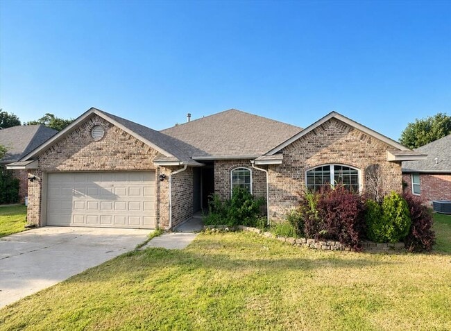 Building Photo - 14358 Redvine Rd
