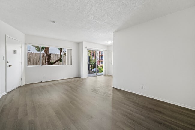 1236 McClellan Dr