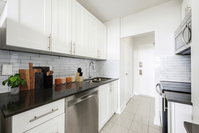 Photo - Cedarwood Suites