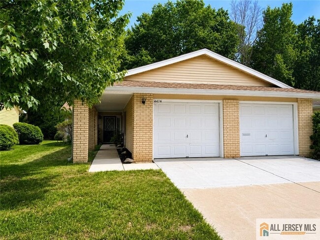 Building Photo - 441B Belford Rd Unit 441A