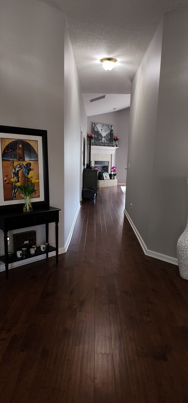 Photo - 3051 Tower Oaks Dr