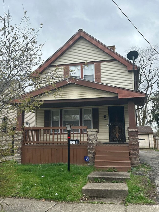 Cleveland East Side Single Home - Cleveland East Side Single Home