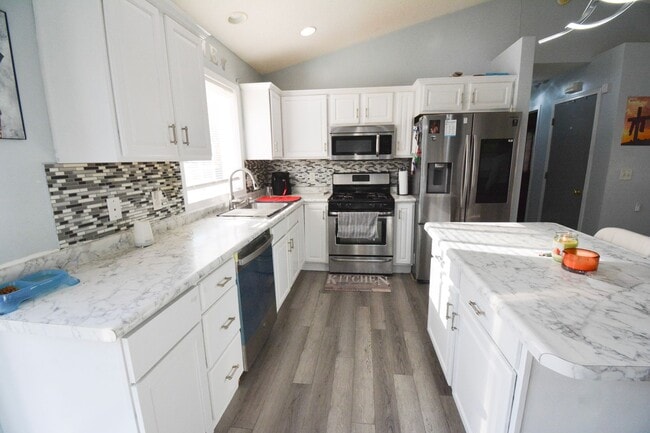 Photo - Modern 5-Bedroom Home for Rent in Rocheste...