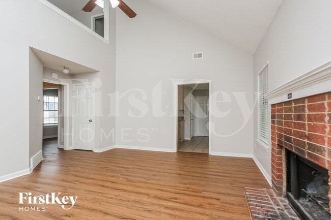 Photo - 4381 Whispering Bend Dr