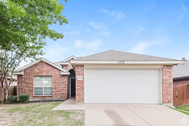Building Photo - 2033 Club Oak Dr Rental