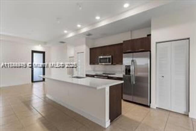 Building Photo - 8031 NW 104th Ave Rental