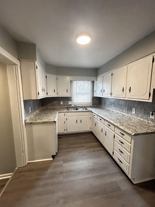 Photo - 447 McGill St