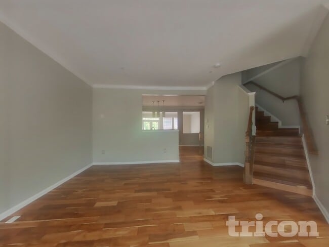 Photo - 1711 Crimson Pl