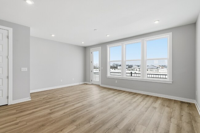 Photo - 404 Elite St