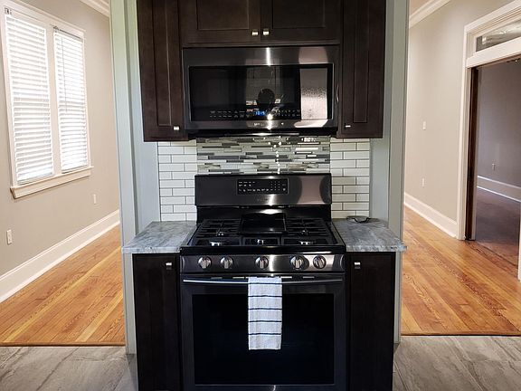 Photo - 717 Perry St