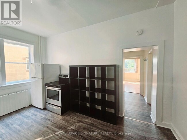 Photo - 3775 Lake Shore Blvd W Unit Upper