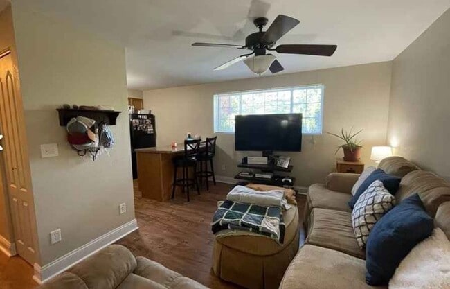 Photo - Amazing 2 Bedroom - 1 Bath Condo in University Heights