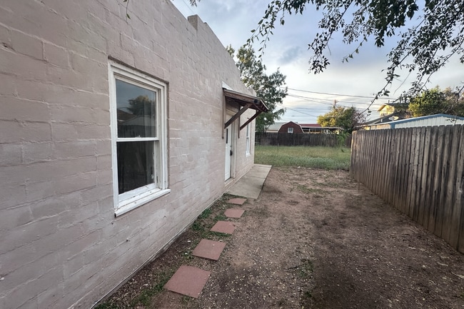 Photo - 411 N Adams St