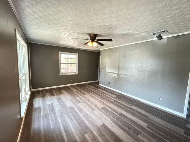 Photo - 2805 Belmoor Ave