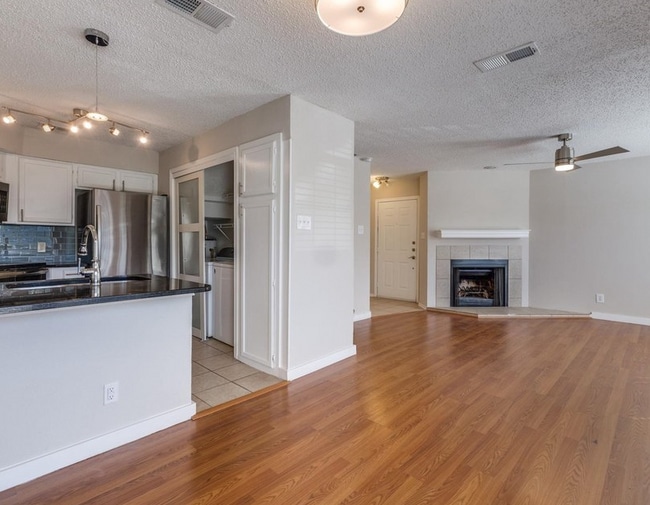Building Photo - 4067 Beltway-1511 Unit 1511 Rental