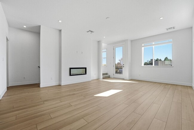 Photo - Park Meadows location near Lone Tree in the heart of Inverness. Easy access to Centennial Jetport