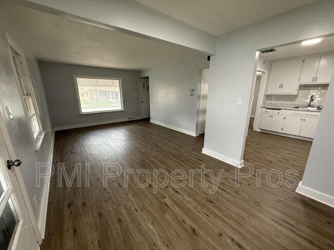 Photo - 2101 W Fairmount Ave