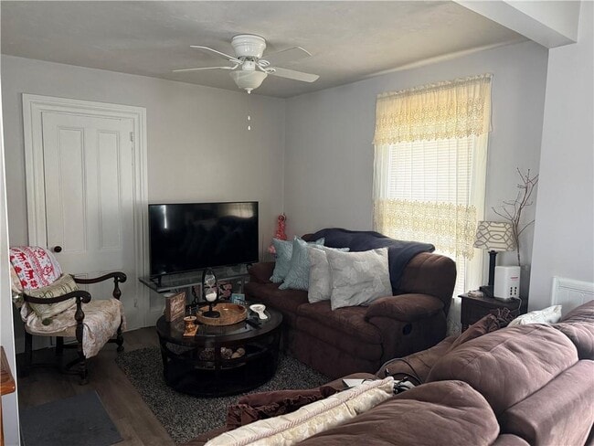 Photo - 251 High St Unit 4