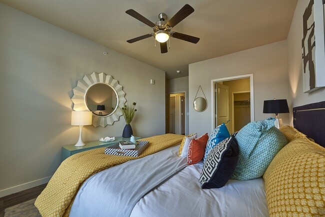 Photo - HiLine at Littleton Commons