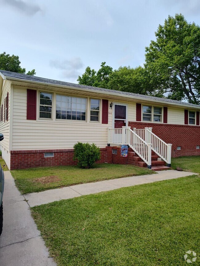 Building Photo - 306 Glancy St Rental