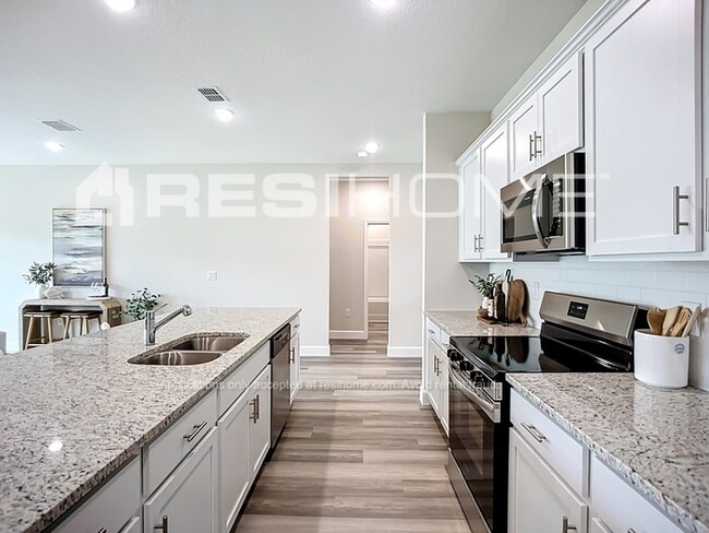 Photo - 3323 Briant St