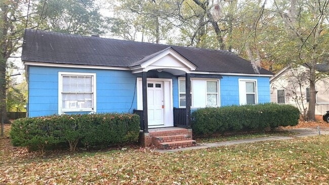 Building Photo - For Rent: Renovated Three Bedroom House in Sumter SC!