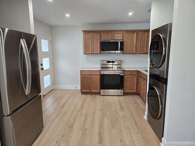 1706 N Tampania Ave Unit D