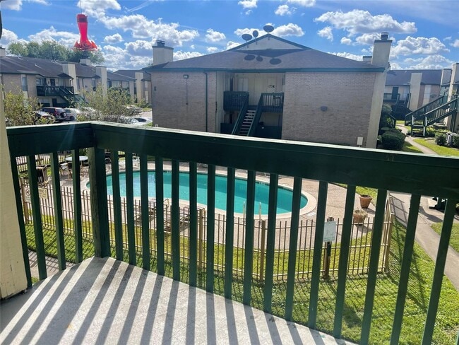 Building Photo - 1516 Bay Area Blvd Unit F6