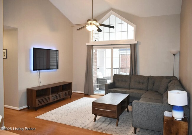 Building Photo - 1110 Westlynne Place Unit 6