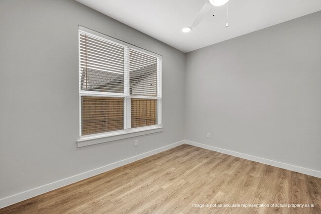 Photo - 10113 Conover Cmns Cir